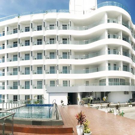 Labersa Hotel & Convention Center Samosir Sinapuran Екстериор снимка