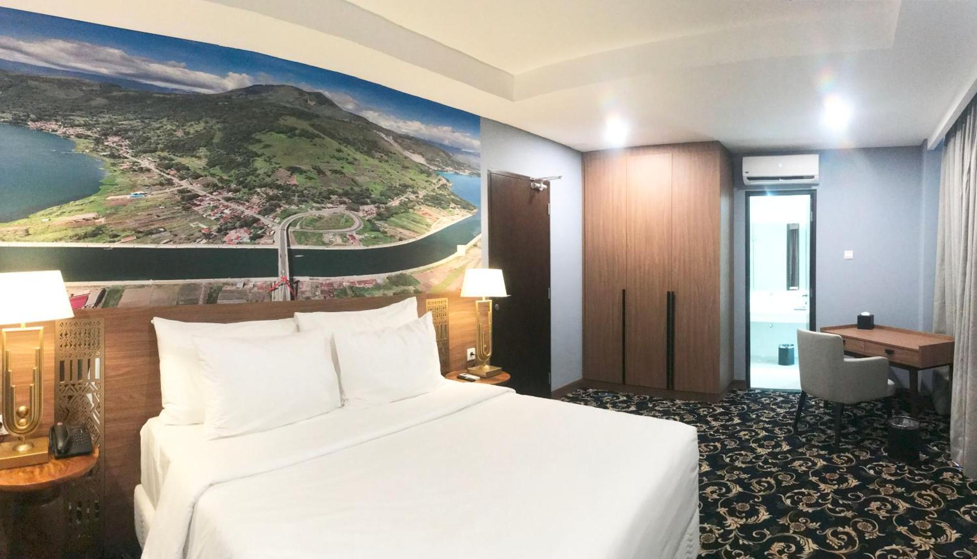 Labersa Hotel & Convention Center Samosir Sinapuran Екстериор снимка