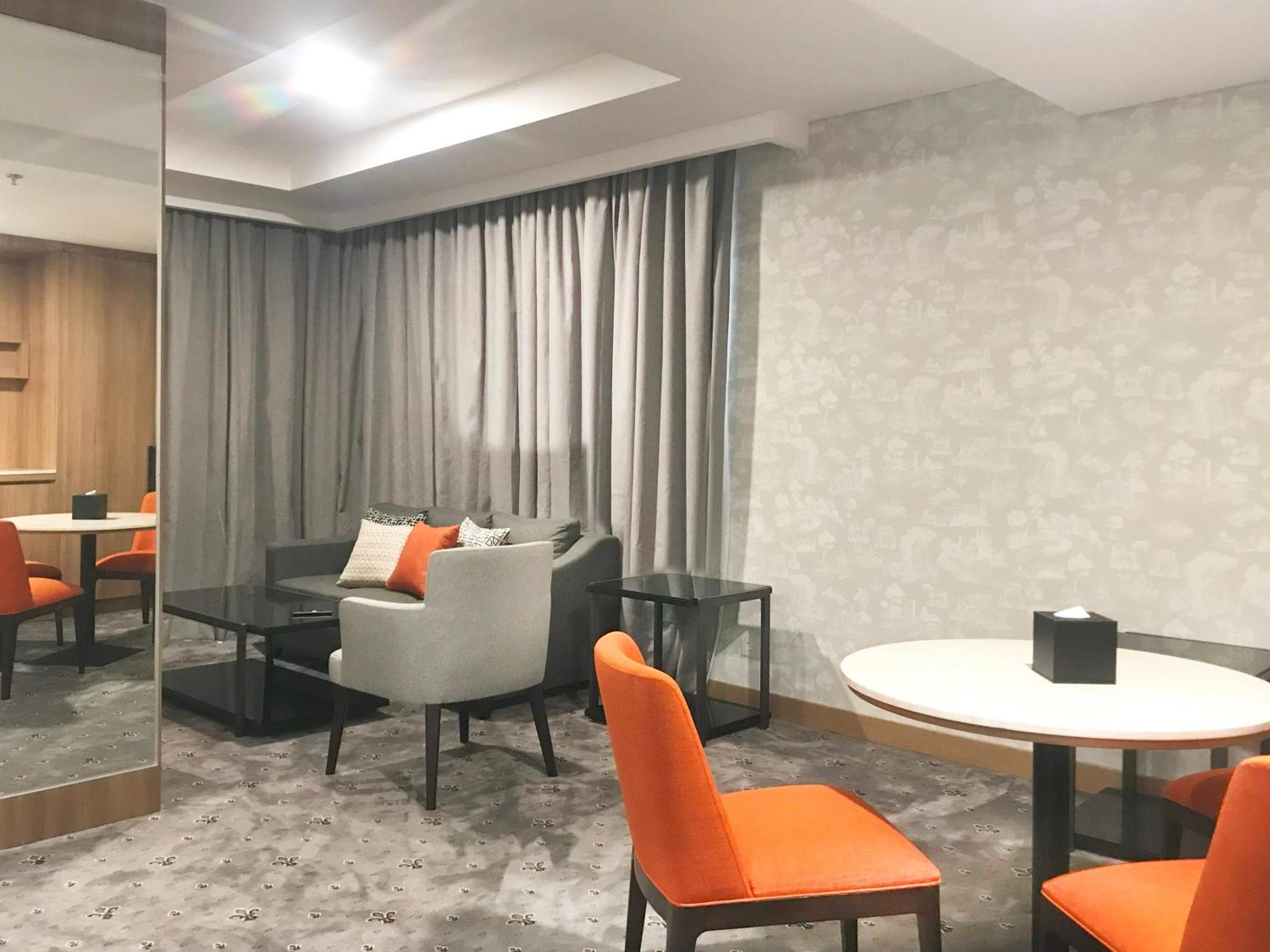 Labersa Hotel & Convention Center Samosir Sinapuran Екстериор снимка