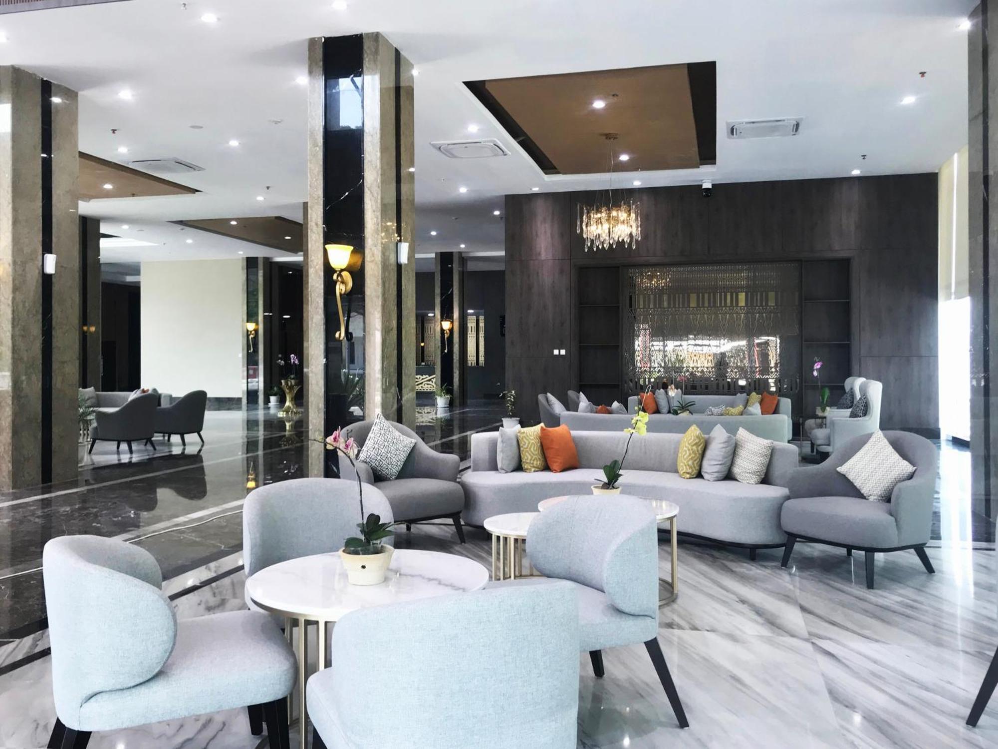 Labersa Hotel & Convention Center Samosir Sinapuran Екстериор снимка
