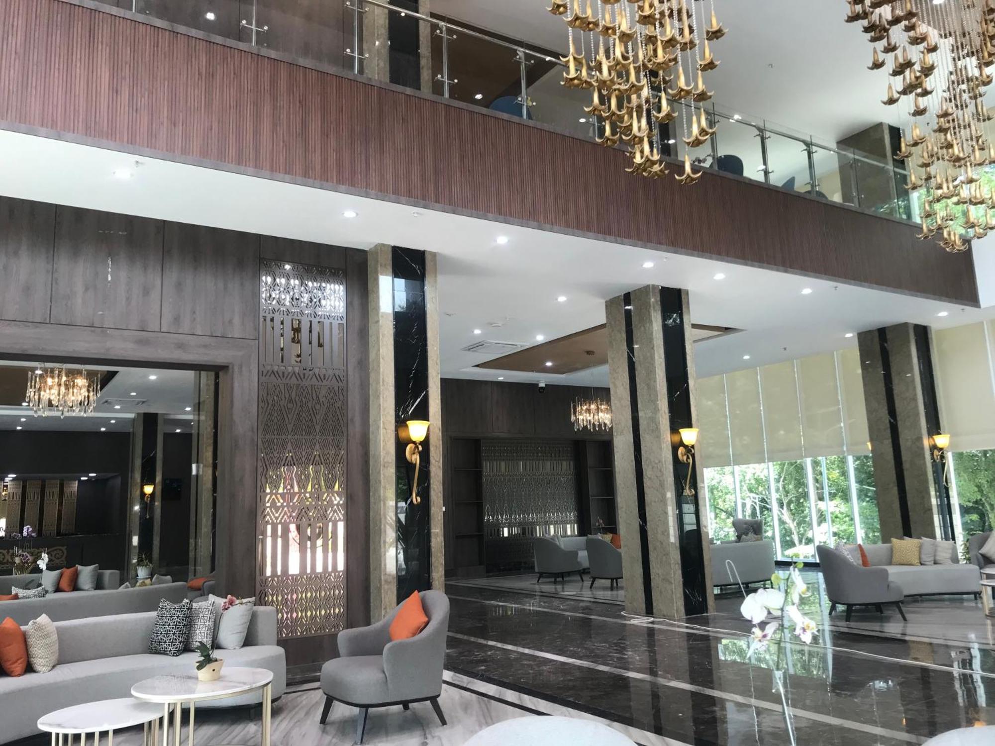 Labersa Hotel & Convention Center Samosir Sinapuran Екстериор снимка
