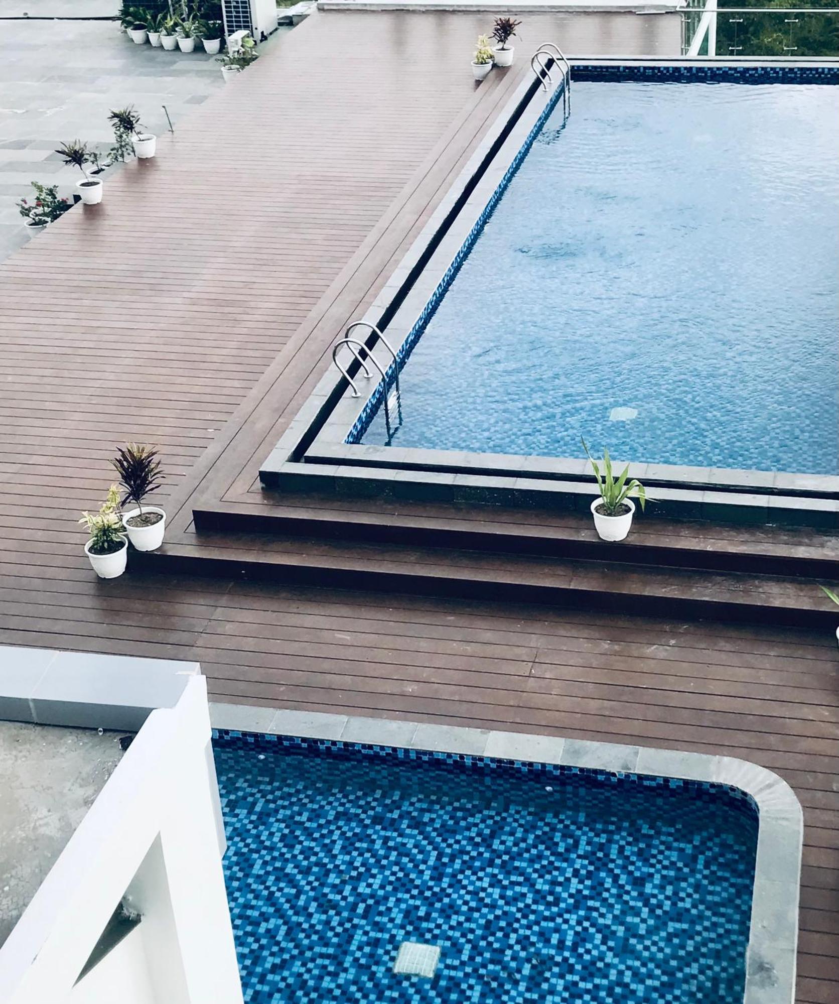 Labersa Hotel & Convention Center Samosir Sinapuran Екстериор снимка
